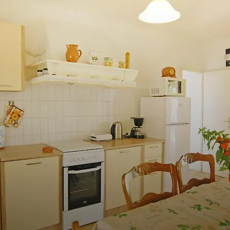 Holiday With Pool And Garden Apartment
