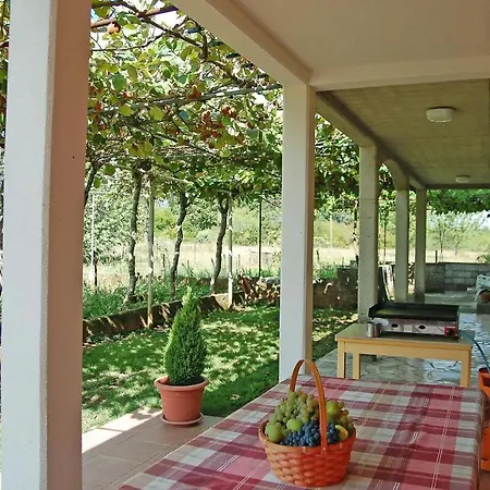 Holiday With Pool And Garden Appartement
